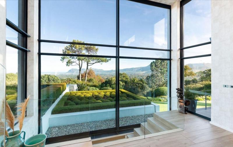 5 Bedroom Property for Sale in Bishopscourt Western Cape